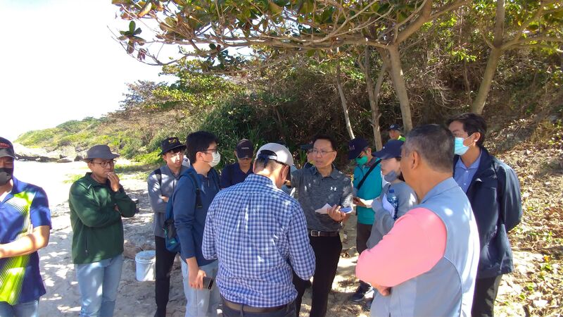 海委會王茂城處長主持蛤板灣潮間帶現場勘查