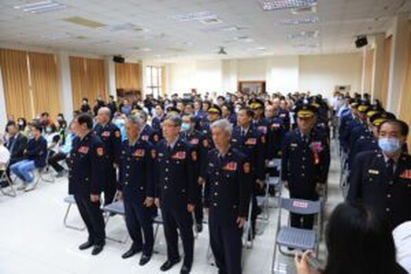 市長陳其邁勉勵要以決心與魄力來拼治安,讓民眾安心,以嶄新、便捷的方式革新警政。