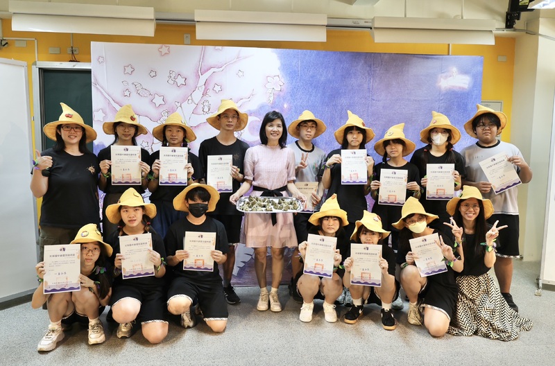 圖:光華國中美術資優班第十二屆畢業展,以「森之靈」為主題,由16位畢業生共同策展,以藝術為橋,牽起校園與社區的深度對話(圖/光華國中)
